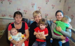 Уполномоченный по правам ребенка в Саратовской области посетила многодетную мать, находящуюся в трудной жизненной ситуации