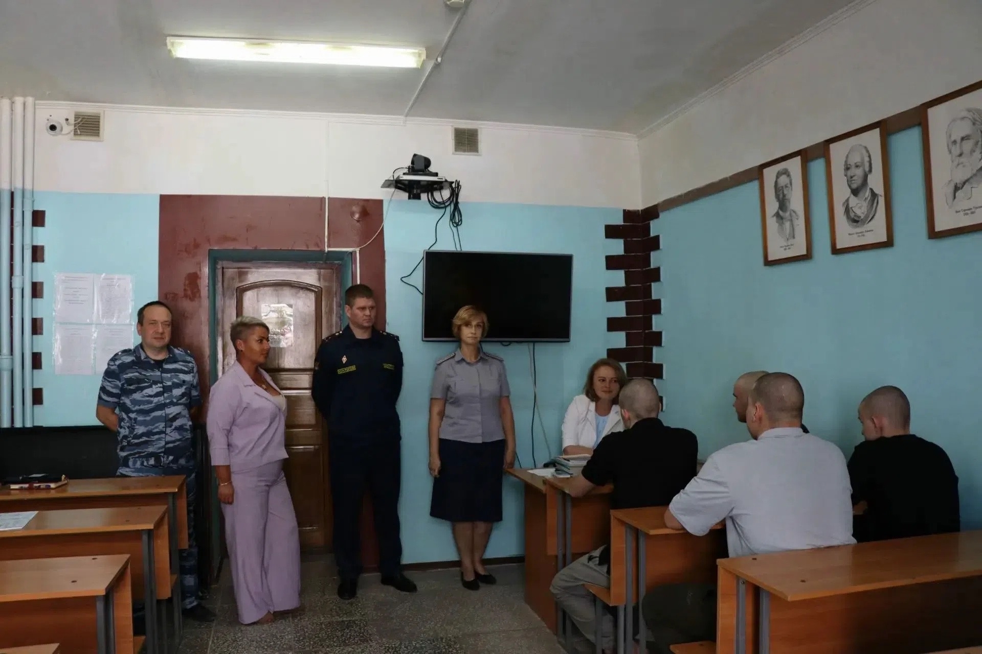 Обучение и поддержка оступившихся: подведены итоги визита Уполномоченного в следственный изолятор